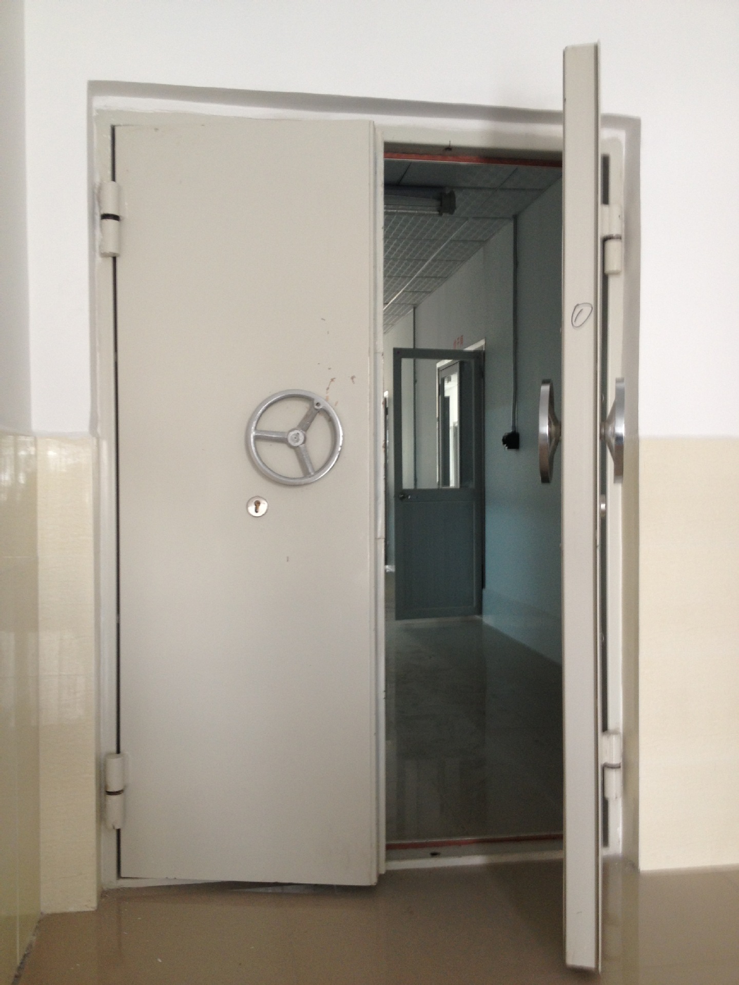 安全防爆门厂商